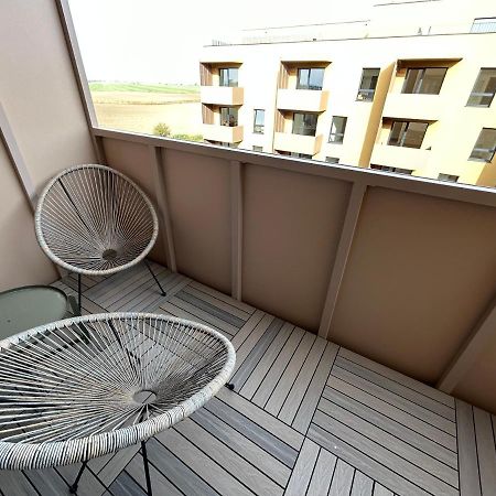 Cozy 1-Bedroom Condo Miloslavov Exteriér fotografie