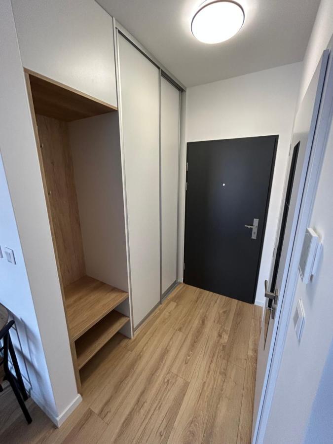 Cozy 1-Bedroom Condo Miloslavov Exteriér fotografie