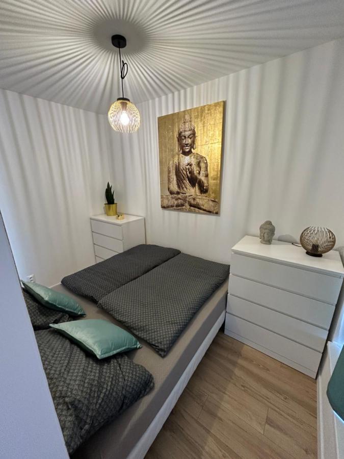 Cozy 1-Bedroom Condo Miloslavov Exteriér fotografie