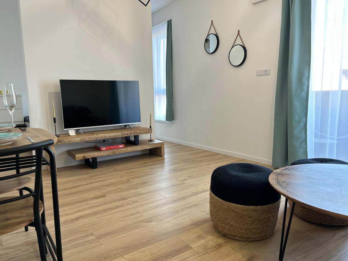 Cozy 1-Bedroom Condo Miloslavov Exteriér fotografie